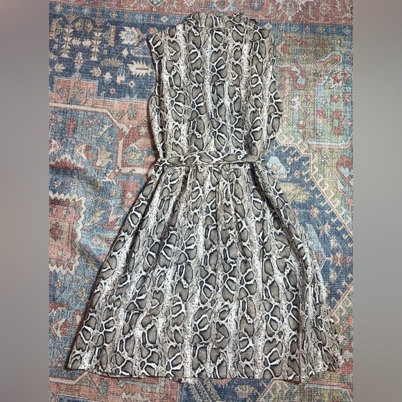 Laura Bianchi Italy 100% Linen Snakeskin Sleeveless Dress Size Small - Picture 2 of 5